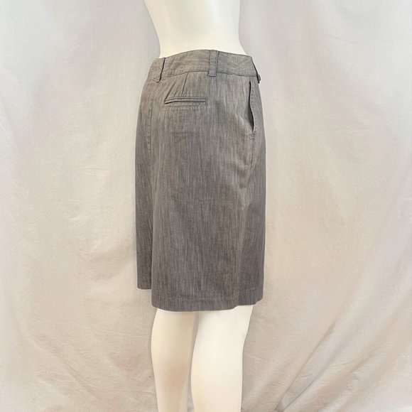 Light Gray Knee-Length Pencil Skirt | Apostrophe - Picture 3 of 7